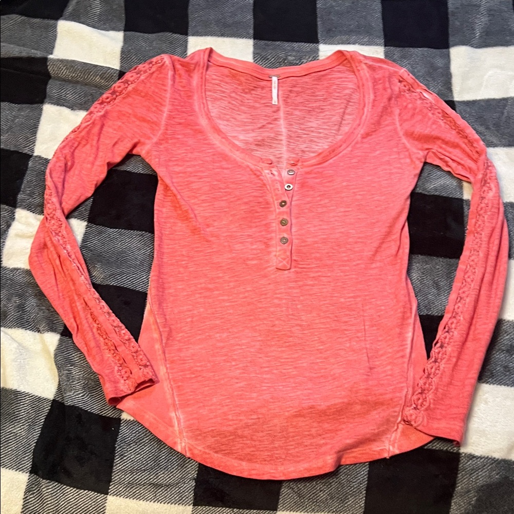 Free People Elegant Coral Lace Sleeve Blouse size Small